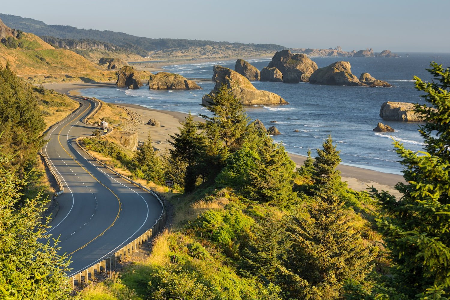 Explore Oregon's Breathtaking Beauty: The Top Scenic Drives You Can't Miss - My Nature Book Adventures